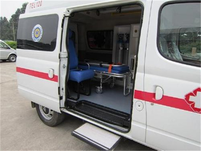 察布查尔救护车出租服务案例7